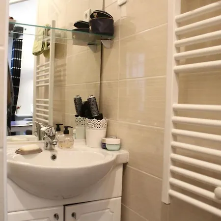 Bright And Equipped Studio Batignolles Apartment Paris